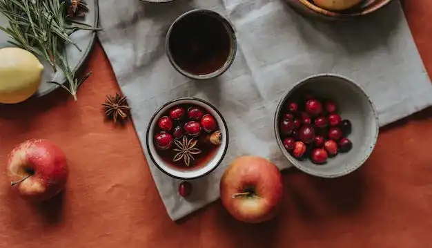 Tieni lontani i malanni di stagione con le tisane